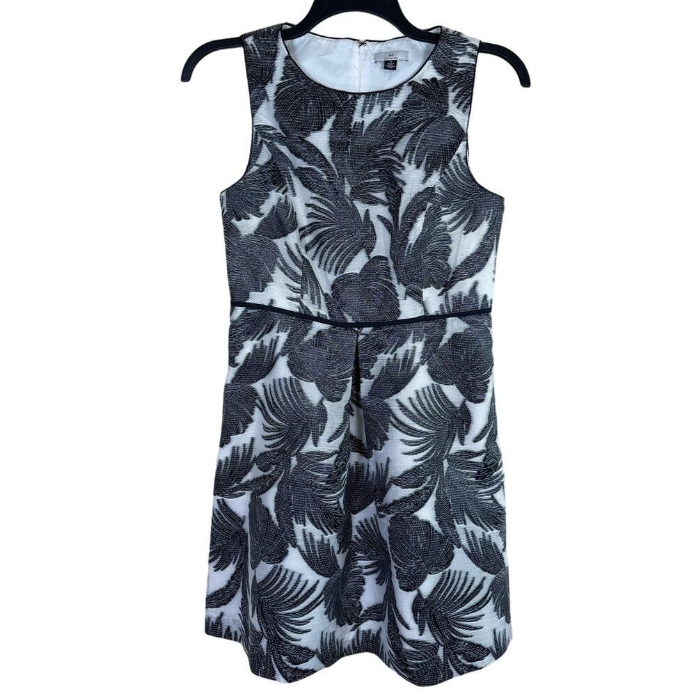 H Halston Dress Women's 10 Black White Fit & Flare Botanical Tropical Print‎